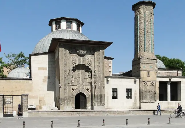 İnce Minareli Medrese
